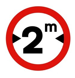 Señal de prohibición R-204: prohibido a vehículos más anchos que la anchura indicada