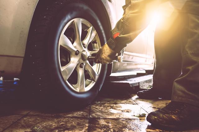 Question image: When replacing tyres, what rule should be followed?