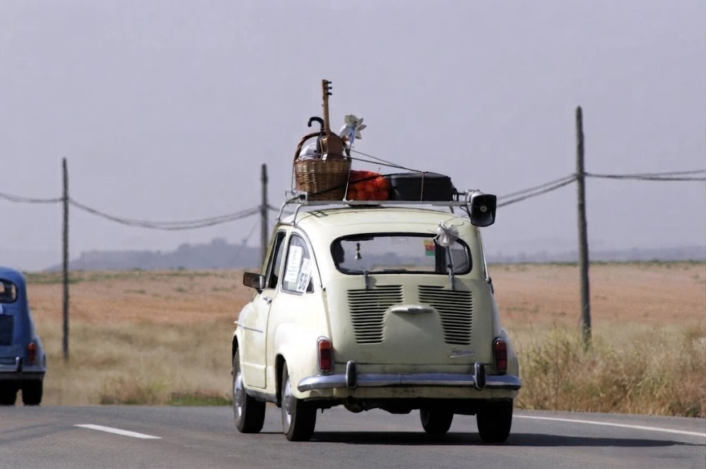 Question image: The total weight of the vehicle, including passengers and luggage, must not exce