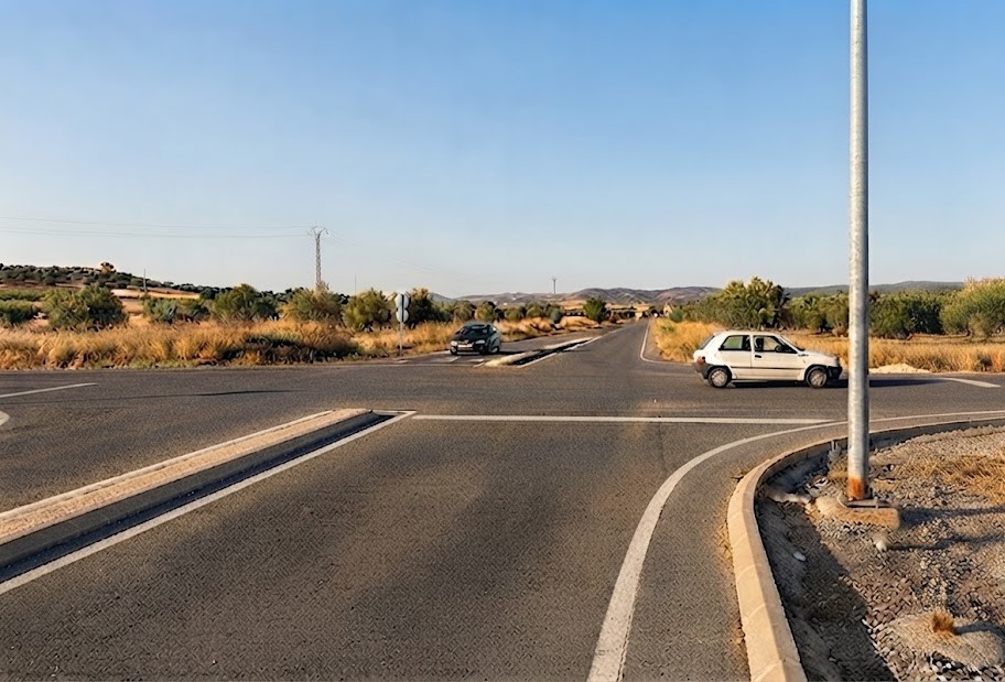 Imagen de la pregunta: En un cruce sin señalización, ¿quién tiene prioridad?