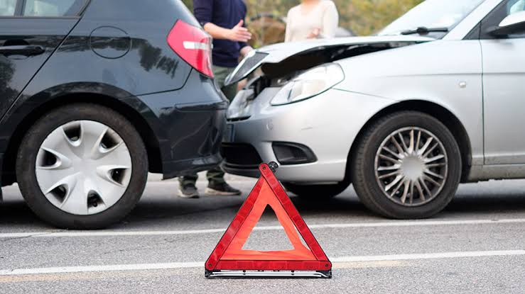 Question image: Regarding the accident scene, what is forbidden to do unless there is danger?