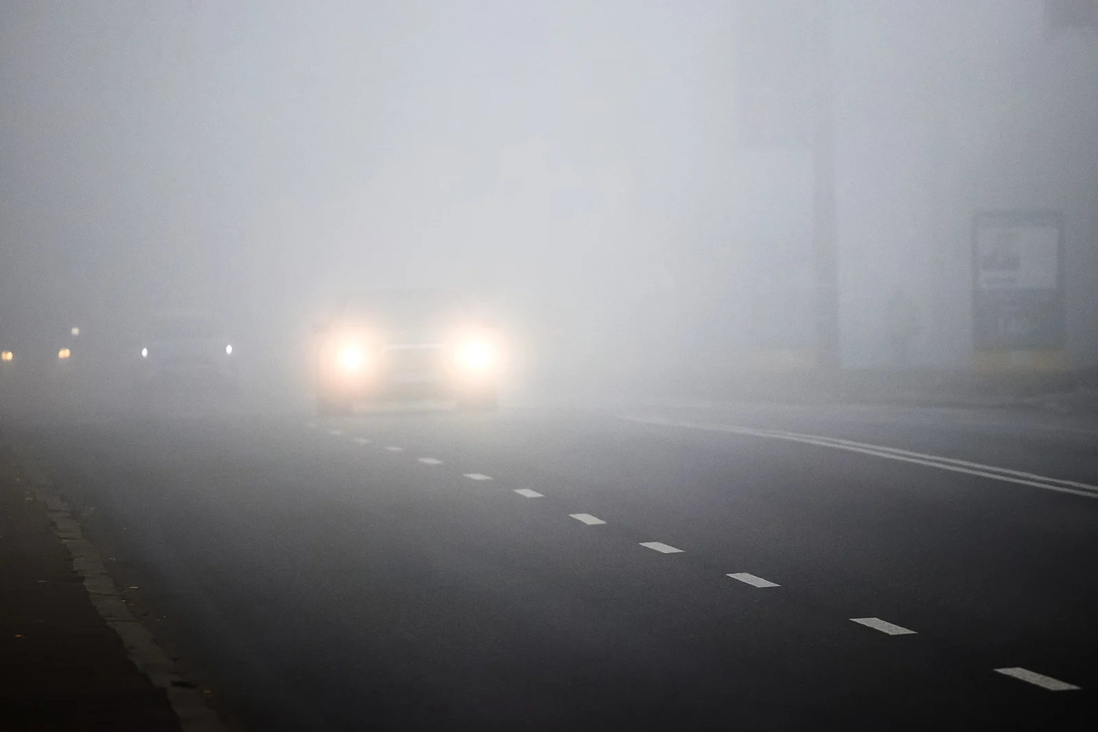 Question image: In dense fog, which type of light should NOT be used?