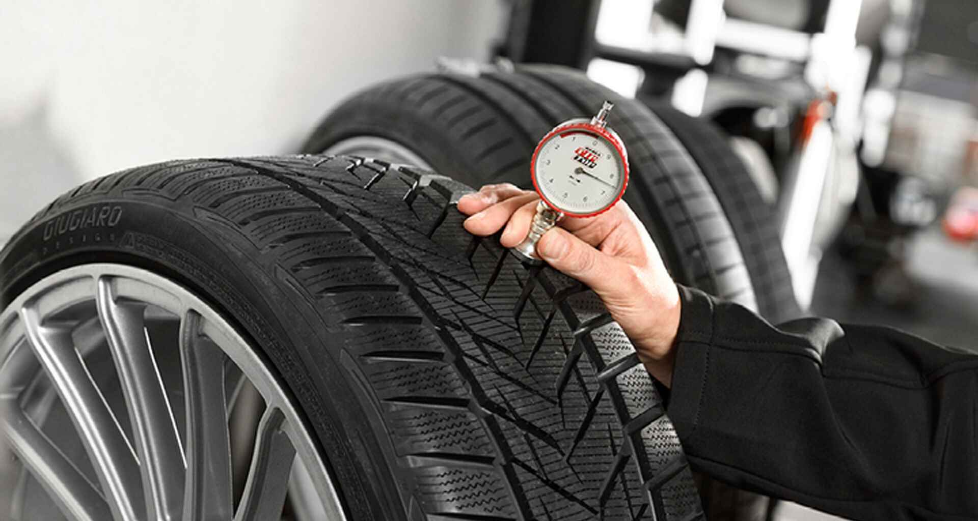 Question image: What is the minimum legal tread depth for tyres?