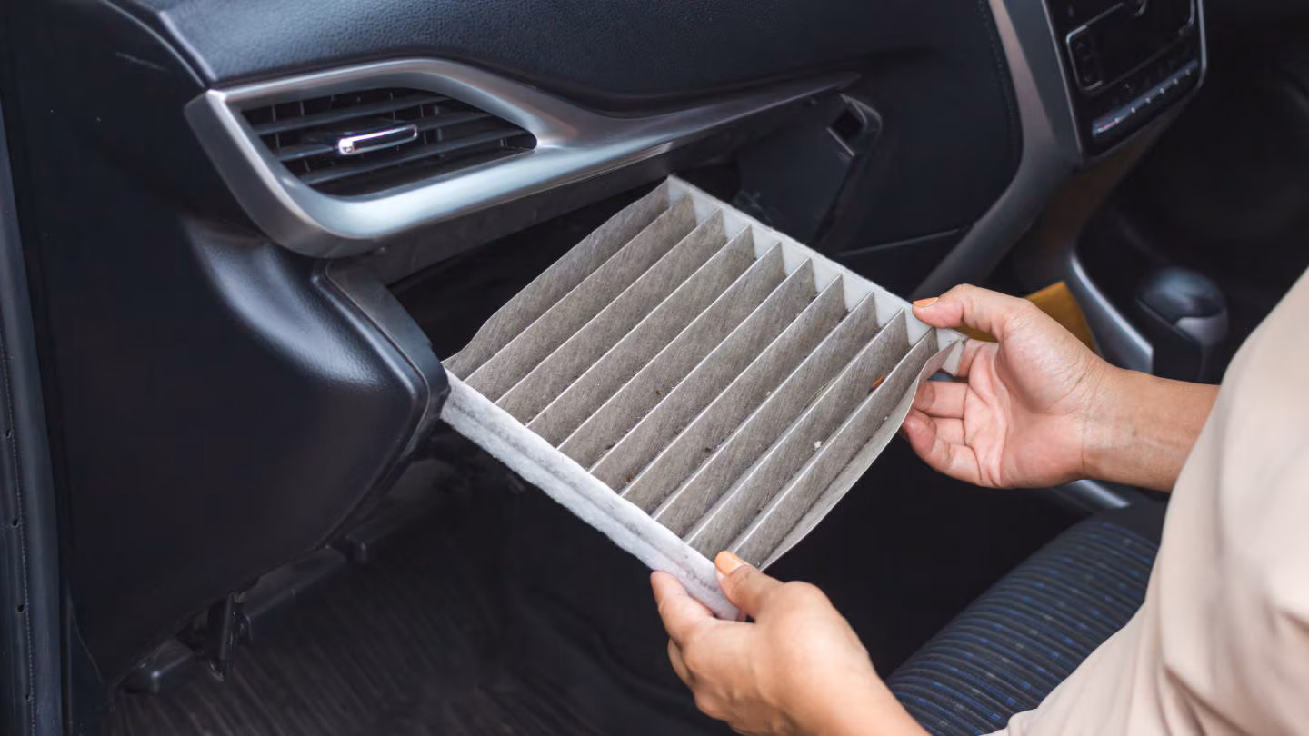 Question image: What is the cabin filter (pollen filter) for?